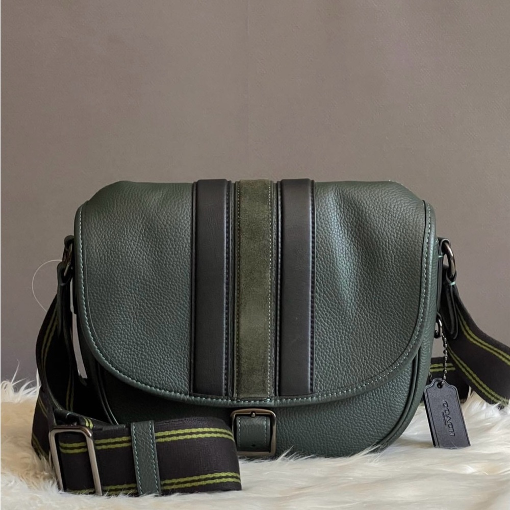 💰SOLD - C5382 - Coach Hitch Crossbody with Varsity Stripe - Picture 5 of 12